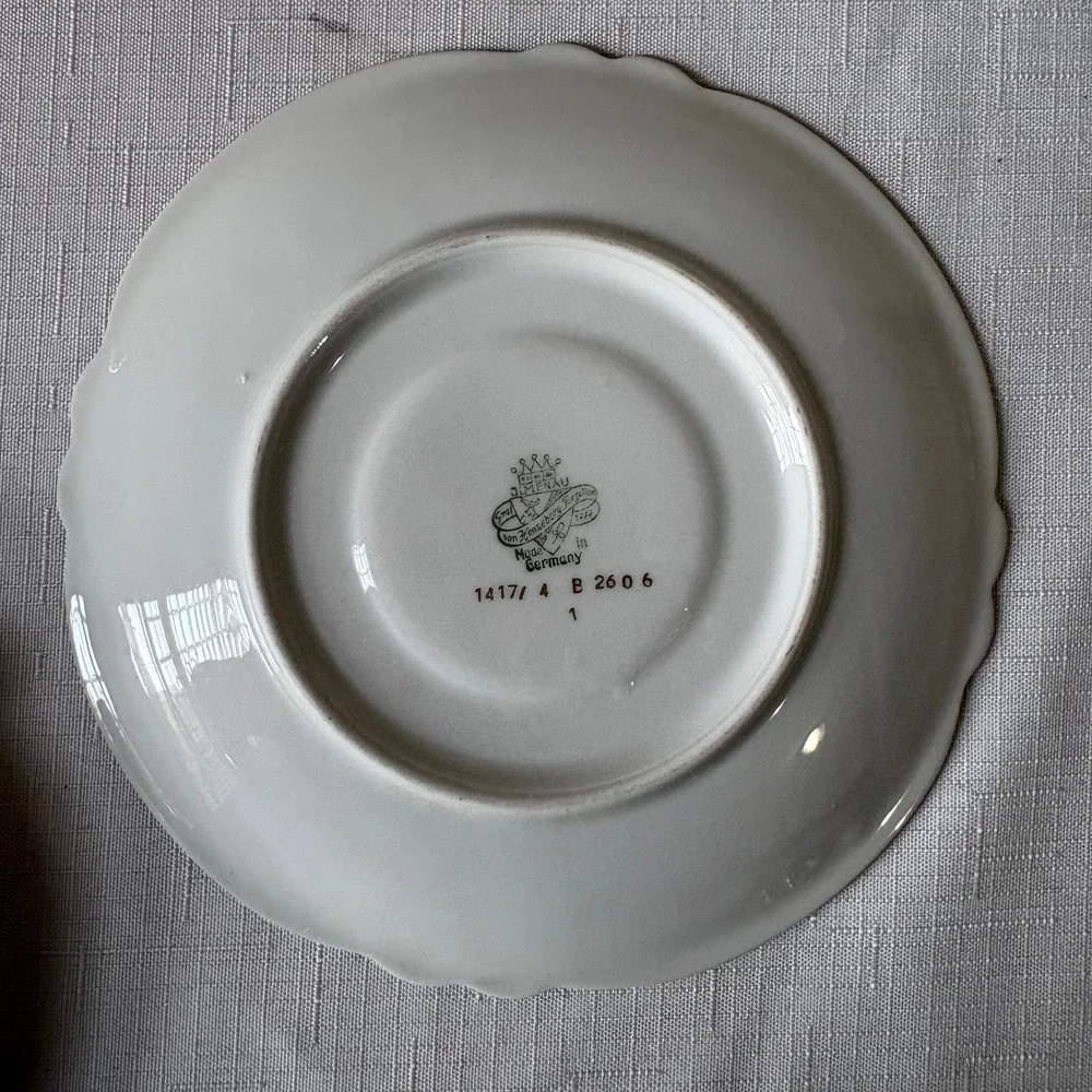 Ilmenau Graf von Henneberg Green Gold Porcelain Teacup Trio